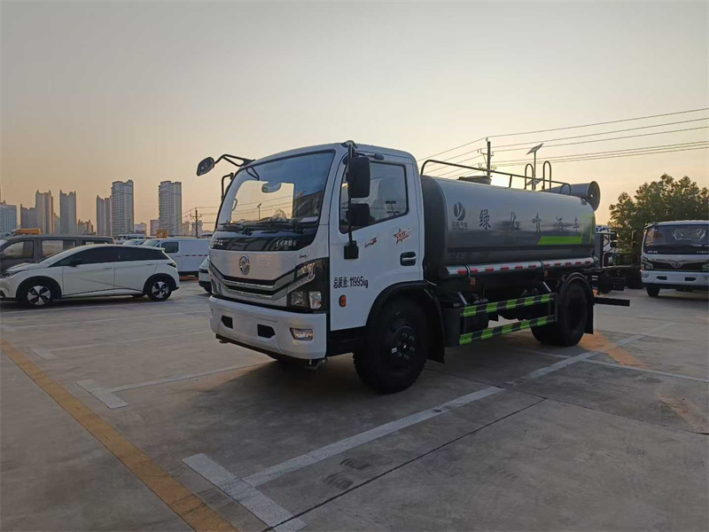 東風(fēng)多利卡9.3方霧炮灑水車-東風(fēng)9方灑水車產(chǎn)品規(guī)格型號 東風(fēng)多利卡9.3方霧炮灑水車-東風(fēng)9方灑水車產(chǎn)品規(guī)格型號